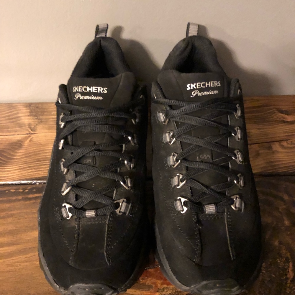 All black womens sketches size 7